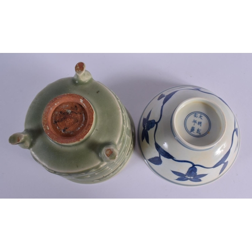 1616 - A CHINESE QING DYNASTY CELADON CENSER together with a blue and white bowl. Largest 15 cm diameter. (... 