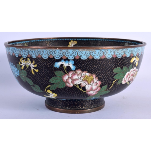 1633 - A LARGE EARLY 20TH CENTURY CHINESE CLOISONNE ENAMEL BOWL Late Qing/Republic. 20 cm x 10 cm.