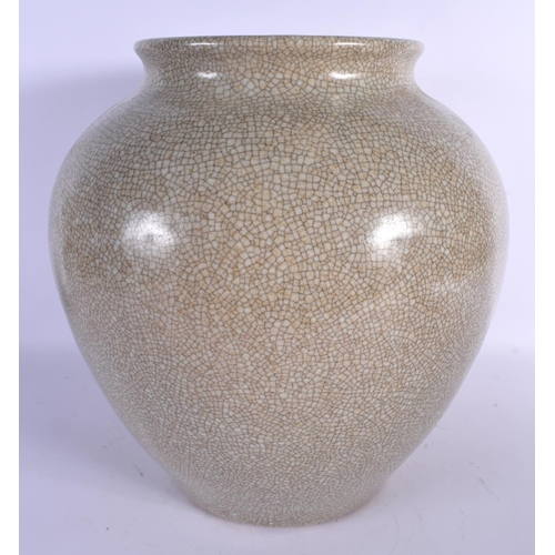 1663 - A LARGE CHINESE GE TYPE STONEWARE VASE 20th Century. 34 cm x 27 cm.