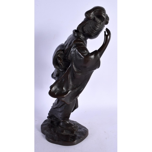 1710 - A LARGE 19TH CENTURY JAPANESE MEIJI PERIOD BRONZE OKIMONO modelled as a geisha. 31 cm high.