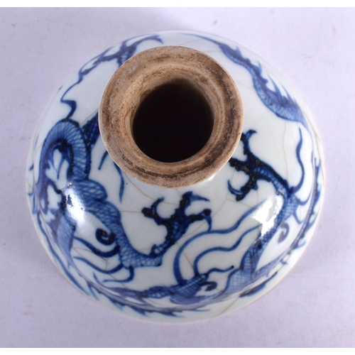 1727 - A CHINESE BLUE AND WHITE PORCELAIN STEM CUP 20th Century, painted with dragons. 13 cm x 9 cm.