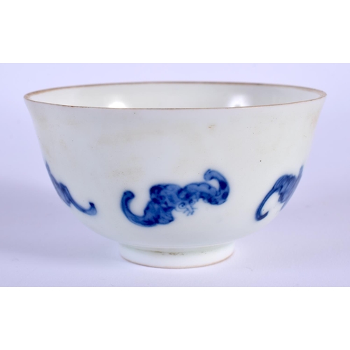 1733 - A CHINESE BLUE AND WHITE PORCELAIN TEABOWL 20th Century. 7.5 cm diameter.