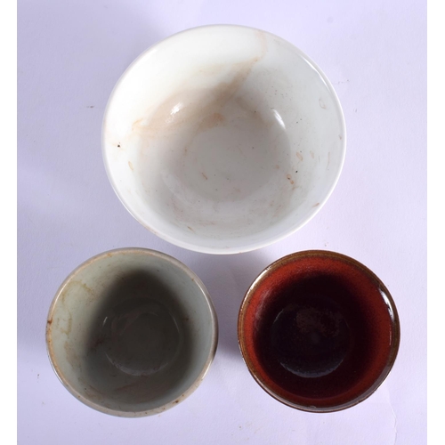 1762 - THREE CHINESE PORCELAIN TEABOWLS 20th Century. (3)