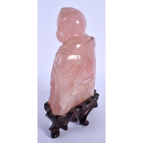 1772 - A 19TH CENTURY CHINESE CARVED ROSE QUARTZ BUDDHA Qing. 16 cm x 8 cm.