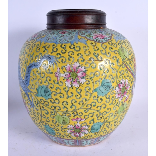 1823 - A LARGE 19TH CENTURY CHINESE FAMILLE ROSE YELLOW GROUND GINGER JAR AND COVER Qing. 23 cm x 17 cm.