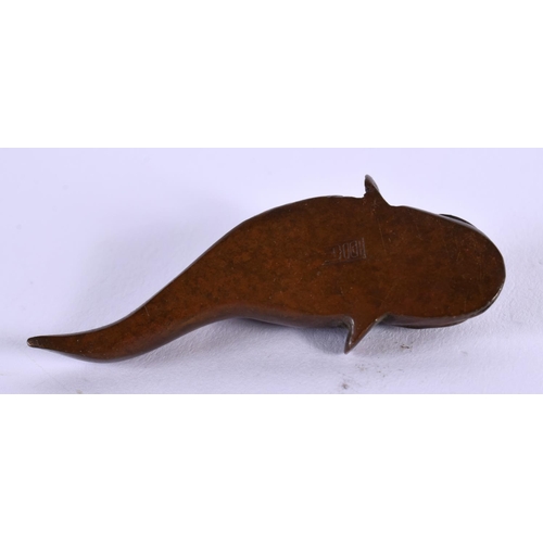 1838 - A JAPANESE BRONZE CATFISH OKIMONO. 5.5 cm x 1.25 cm.