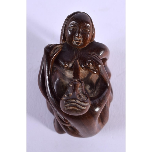 1839 - A JAPANESE BOXWOOD MONKEY OKIMONO. 4.5 cm x 3 cm.