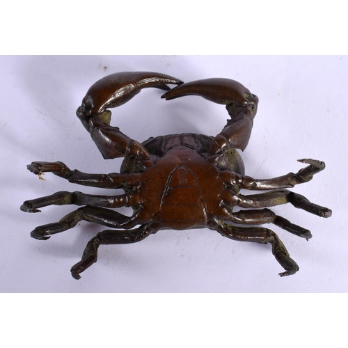 1867 - A JAPANESE BRONZE CRAB OKIMONO. 11 cm x 9 cm.