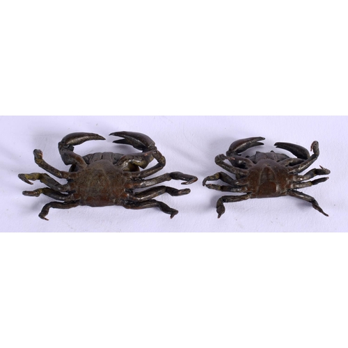 1868 - A PAIR OF JAPANESE BRONZE CRAB OKIMONO. 5 cm x 3 cm.