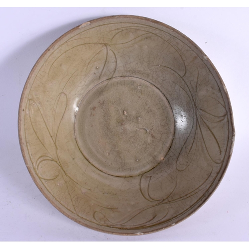 2135 - FOUR CHINESE SONG/YUAN DYNASTY STONEWARE BOWLS. Largest 20 cm diameter. (4)