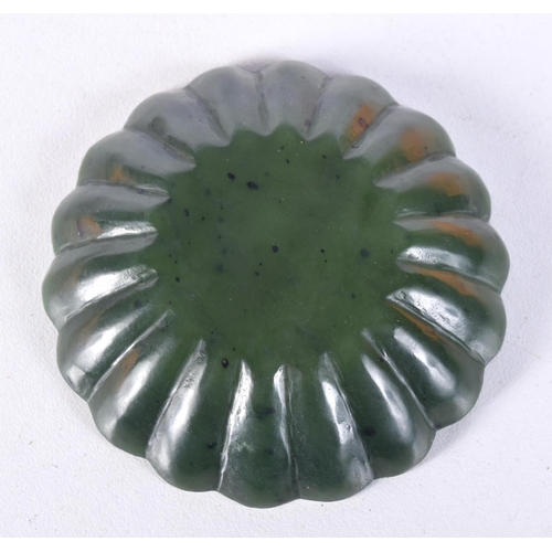 3027 - A small carved scalloped edged Jade bowl 1 x 6 cm.