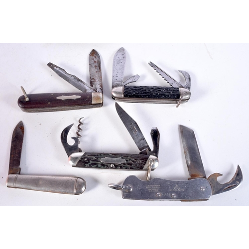 3071 - A collection of pen knives, bosun knives etc 12 cm (11).