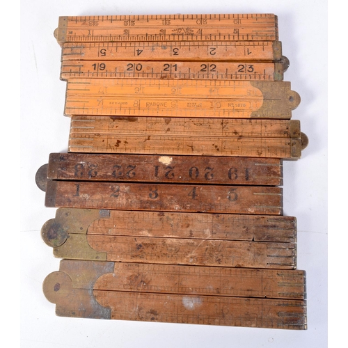 3105 - A collection of vintage wooden folding rulers 33 cm (19).