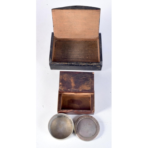 3108 - A collection of small vintage  metal and wooden boxes largest 13 x 9 cm (14).