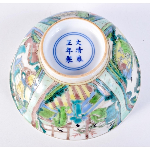 3125 - A small Chinese porcelain Famille Verte bowl decorated with figures. 8 x 16cm.