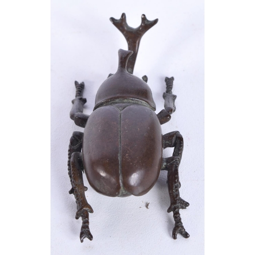 3154 - A Japanese bronze stag beetle. 8cm.