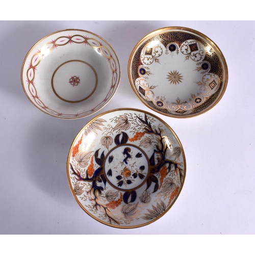 254 - LATE 18TH CENTURY NEW HALL A PATTERN `89' COFFEE CUP AND  SAUCER; A PATTERN `575' TRIO  AND A PATTER... 