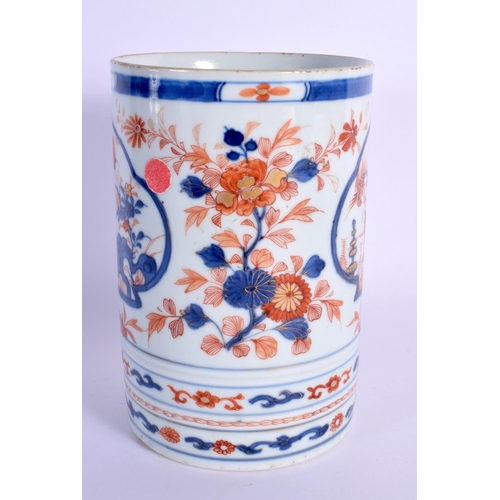 29 - AN UNUSUAL EARLY 18TH CENTURY CHINESE IMARI BLUE AND WHITE MUG Kangxi/Yongzheng. 16 cm x 13 cm.