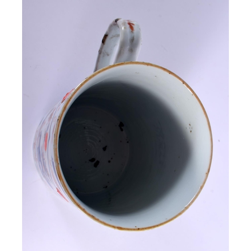 29 - AN UNUSUAL EARLY 18TH CENTURY CHINESE IMARI BLUE AND WHITE MUG Kangxi/Yongzheng. 16 cm x 13 cm.