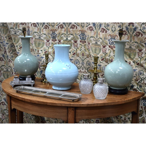 30 - A FINE AND EXTREMELY RARE CHINESE RU-TYPE 'THREE RAMS' BULBOUS VASE Yongzheng Mark and Probably of t... 