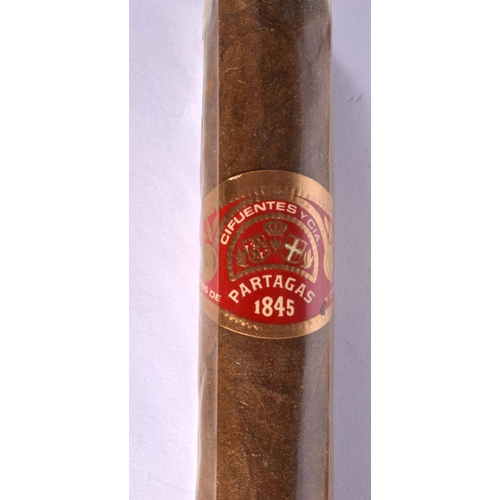 35 - KING EDWARD IMPERIAL CIGARS together with others. (qty)