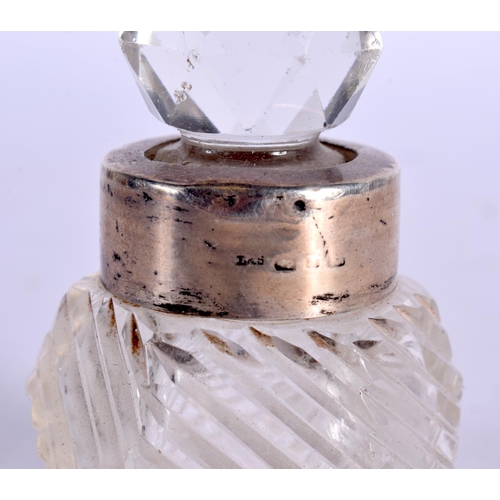 377 - A VERY UNUSUAL SOUTH AMERICAN STYLE GLASS SCENT BOTTLE with contents  together with a silver mounted... 