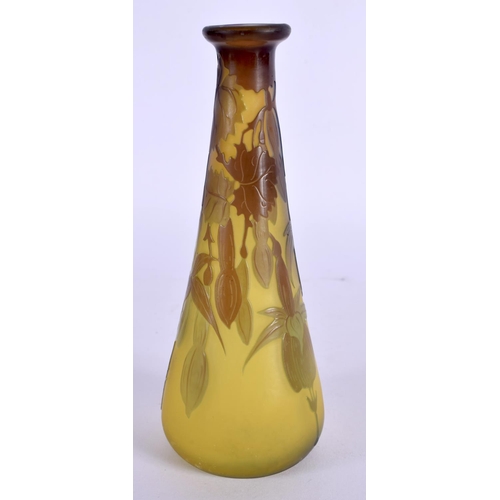 400 - A SMALL FRENCH GALLE CAMEO GLASS VASE decorated with foliage. 14 cm high.