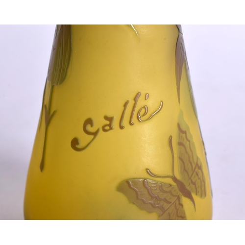 400 - A SMALL FRENCH GALLE CAMEO GLASS VASE decorated with foliage. 14 cm high.