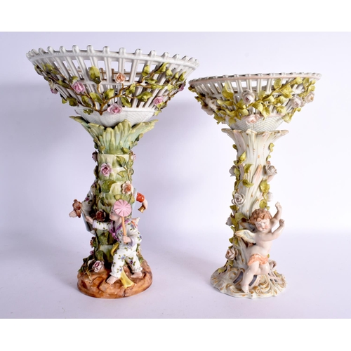 252 - TWO LARGE 19TH CENTURY GERMAN PORCELAIN COMPORTS. 39 cm x 17 cm. (2)