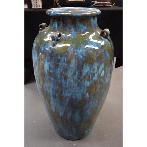 253 - A VERY LARGE EARLY 20TH CENTURY CHINESE FLAMBE GLAZED FLOOR VASE Late Qing/Republic. 80 cm x 40 cm.