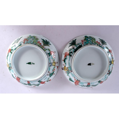 285 - A PAIR OF CHINESE FAMILLE VERTE PORCELAIN DISHES 20th century. 14 cm diameter.