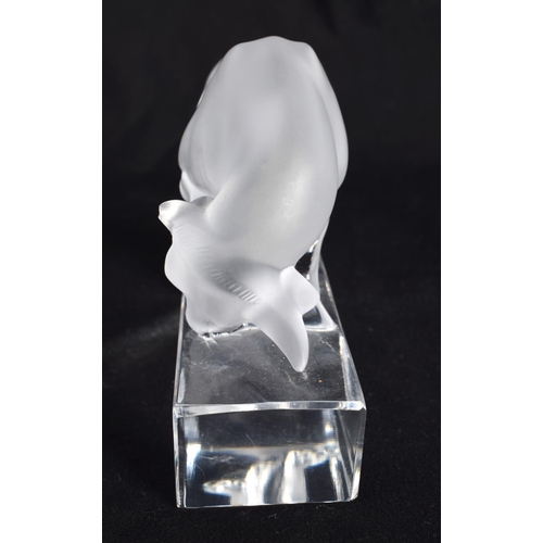 75 - A FRENCH LALIQUE GLASS BULL. 11 cm x 9 cm.