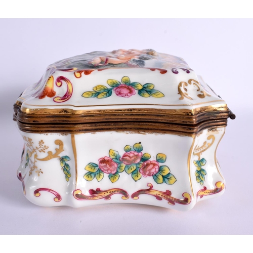 84 - AN ITALIAN CAPO DI MONTE NAPLES PORCELAIN BOX. 19 cm x 14 cm.