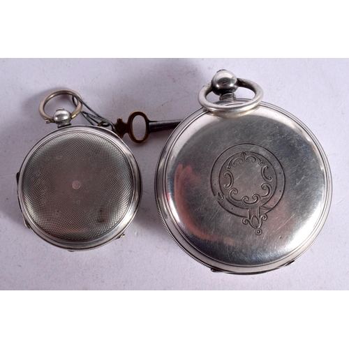 1086 - A LARGE CHESTER SILVER POCKET WATCH HALLMARKED 1890 TOGETHER WITH A WEST END WATCH COMPANY ARMY POCK... 