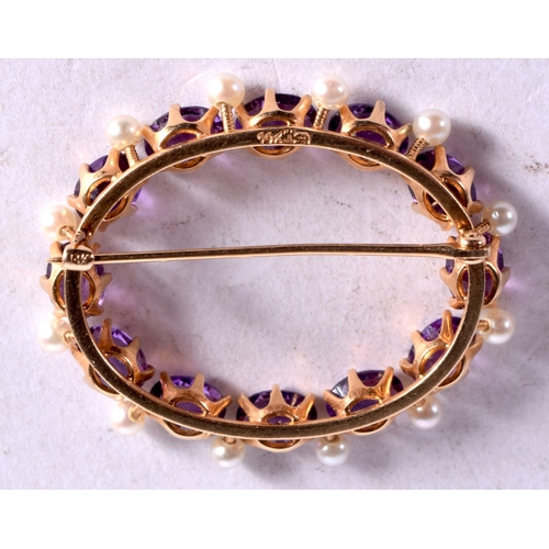 1098 - A 14CT GOLD OVAL BROOCH SET WITH PEARLS AND GEMS.  Stamped 14K, 4cm x 3.4cm, weight 8.1g