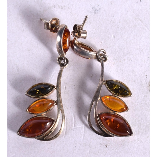 1260 - A PAIR OF AMBER EARRINGS.  4.2cm drop, weight 7g