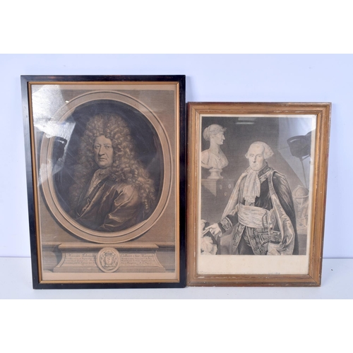 3879 - A pair of framed etchings depicting dignitaries 50 x 35 cm (2)