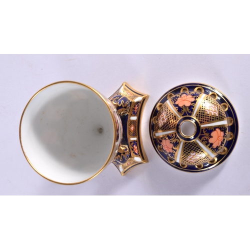 119 - Royal Crown Derby pot pourri vase and cover painted with pattern 1128, date mark for  1908. 12.5cm H... 