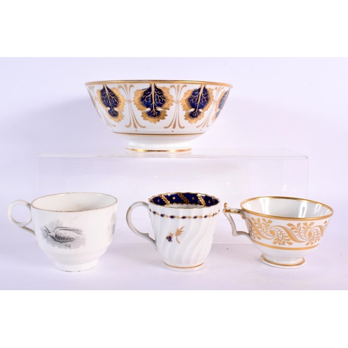 234 - Early 19th century Worcester porcelain comprising three cups and saucer one with gilded decoration, ... 