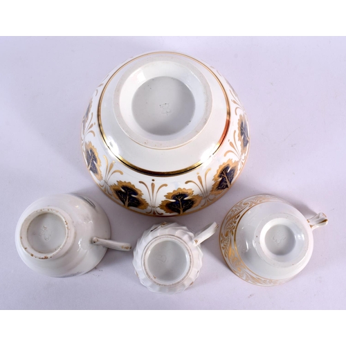 234 - Early 19th century Worcester porcelain comprising three cups and saucer one with gilded decoration, ... 