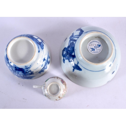 236 - Collection of oriental porcelain, a custard cup and cover, glazed bowl, two blue and white bowls, on... 