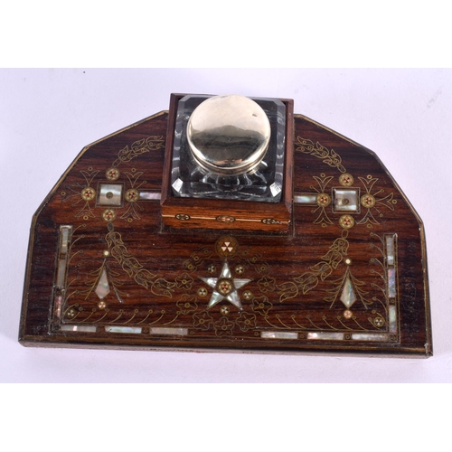 295B - A LOVELY EUROPEAN CARVED ROSEWOOD SECESSIONIST MOVEMENT INKWELL decorated with flowers. 16 cm x 10 c... 