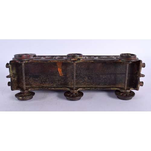 299B - AN ANTIQUE WALLWORKS PATENT CAST IRON TRAIN CARRIAGE. 22 cm wide.