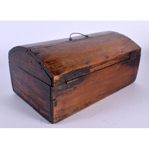 411 - A 19TH CENTURY CONTINENTAL PINE BOX AND COVER. 22 cm x 10 cm.