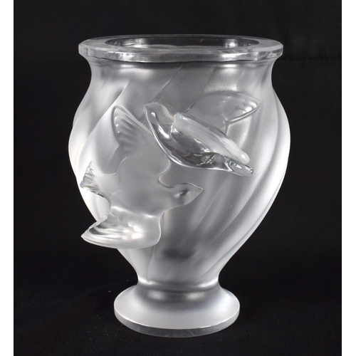 47 - A FRENCH LALIQUE GLASS BIRD VASE. 13.5 cm high.