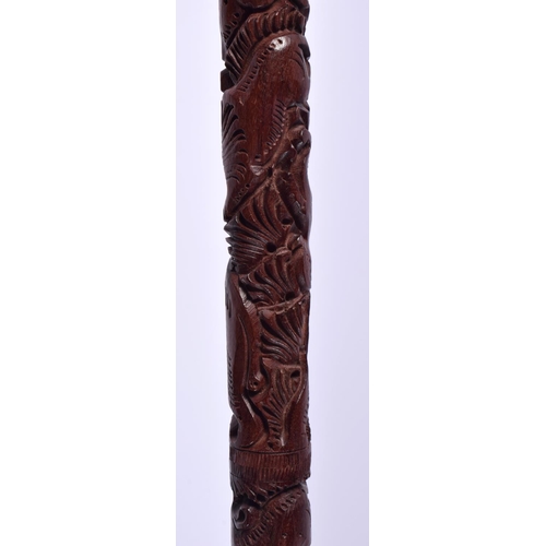 690B - AN INDIAN CHILDS HUNTING CANE. 48 cm long.