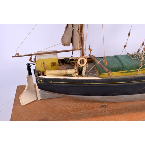 700 - A FELLOWS AND CO GREAT YARMOUTH SCRATCH BUILT BOAT modelled as a Thames Sailing Barge Will Everard (... 