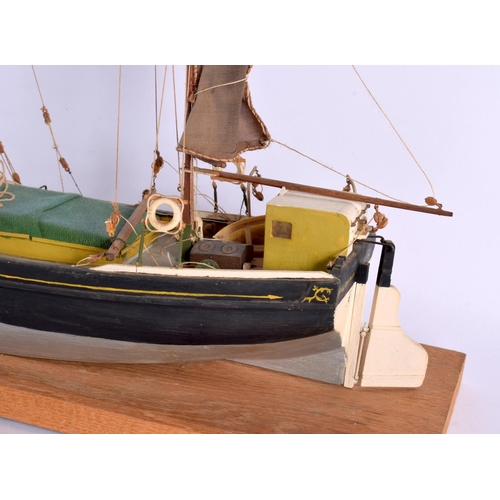 700 - A FELLOWS AND CO GREAT YARMOUTH SCRATCH BUILT BOAT modelled as a Thames Sailing Barge Will Everard (... 