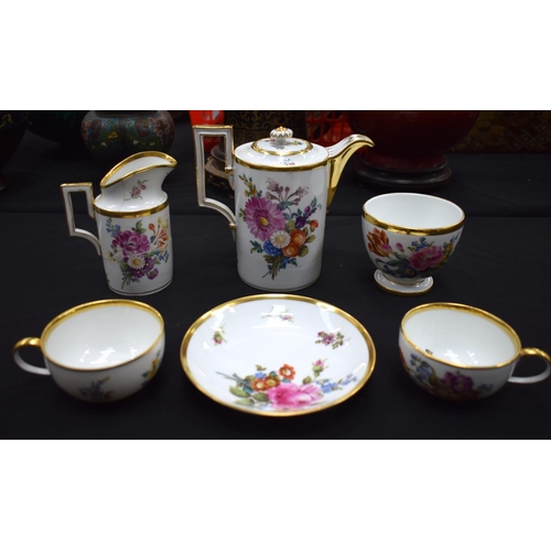 723B - A MEISSEN PORCELAIN TEA SET. Largest 16 cm x 14 cm. (6)