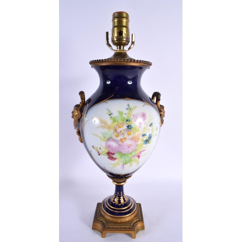 92 - A LARGE 19TH CENTURY FRENCH SEVRES STYLE PORCELAIN COUNTRY HOUSE LAMP. 44 cm x 14 cm.